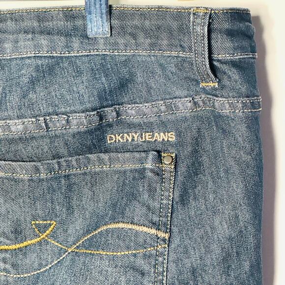 DKNY Women's Jeans Darkwash Plus Size 20W - Picture 6 of 10